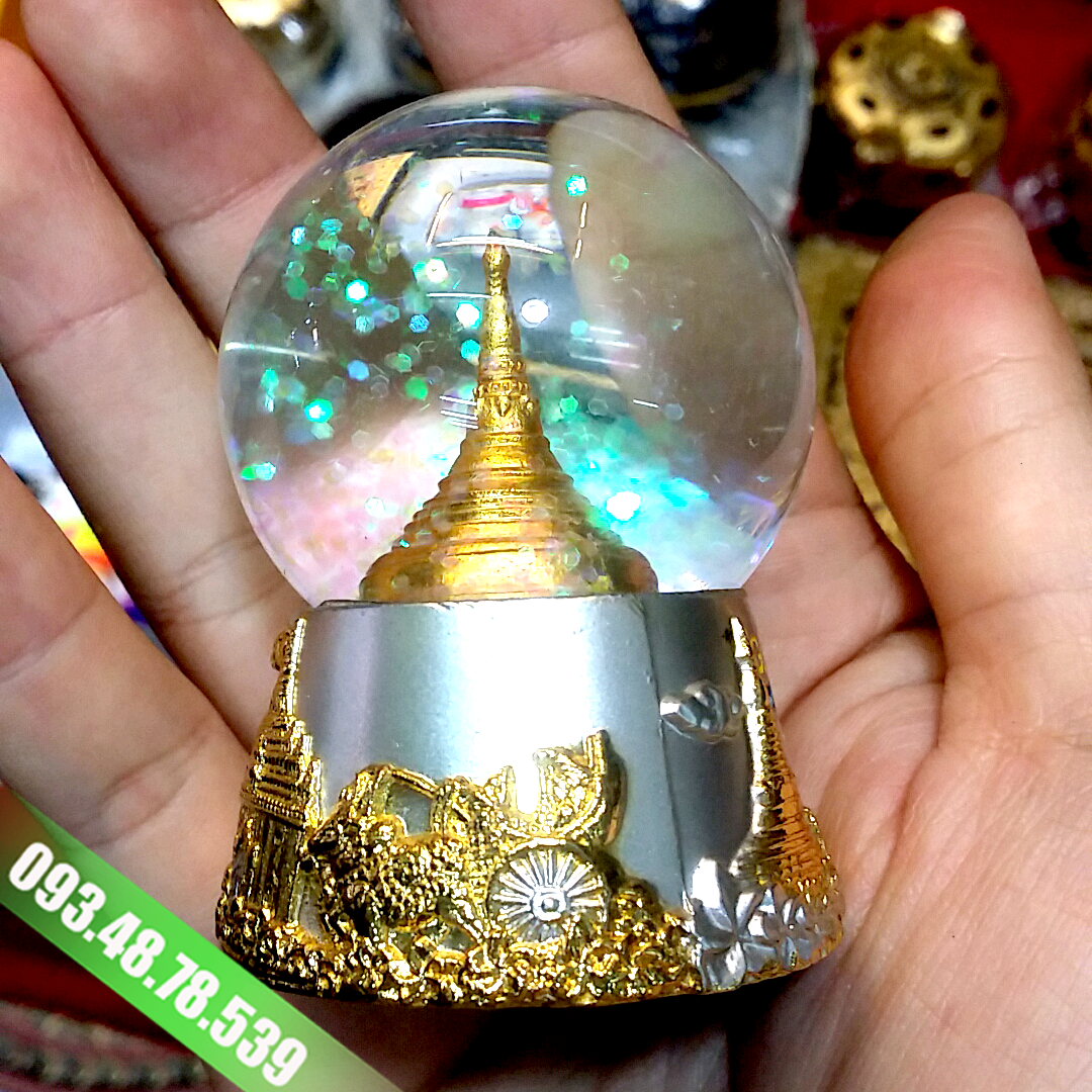 shwedagon pagoda Myanmar